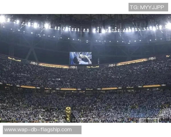 荣耀时刻足球颁奖盛典揭晓年度最佳球员与球队的辉煌成就 荣耀时刻足球颁奖盛典揭晓年度最佳球员与球队的辉煌成就